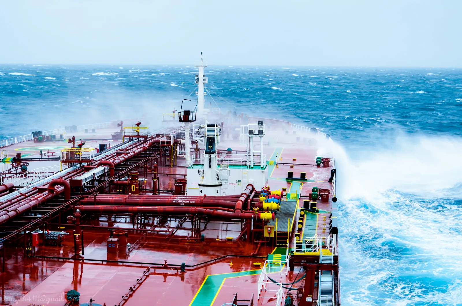 Photograph of a real maritime energy · lng and tankers vessel, used for illustration.
